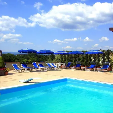 Anwesen Mit Gemeinschaftspool By Interhome