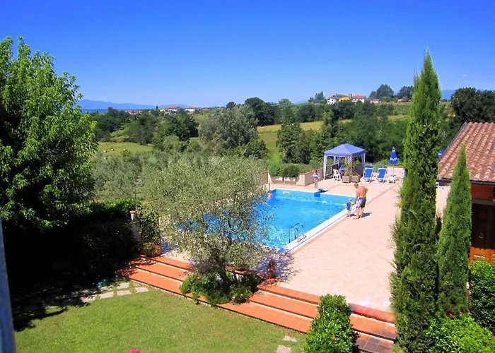 아파트 Anwesen Mit Gemeinschaftspool By Interhome 람포레키오